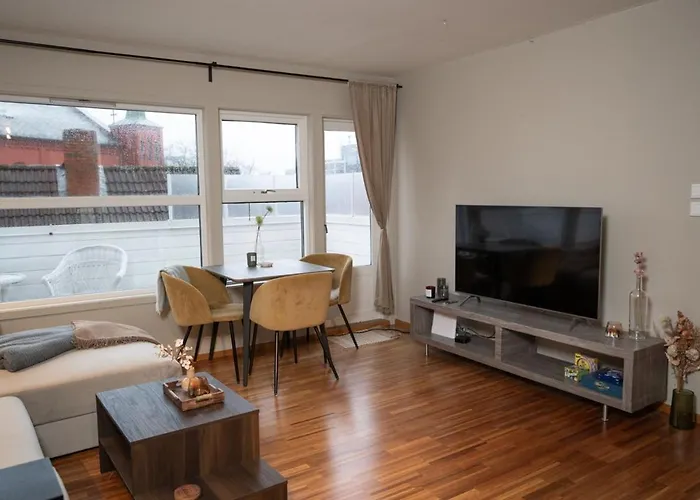 Cozy Penthouse Private Balcony Centre *